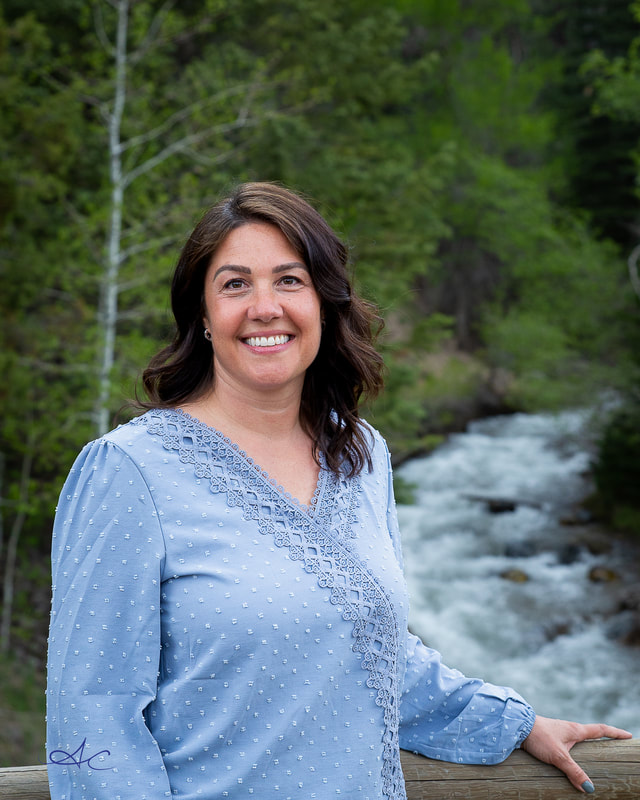 Esther Whitney, Birth Doula and Student Midwife in Utah County